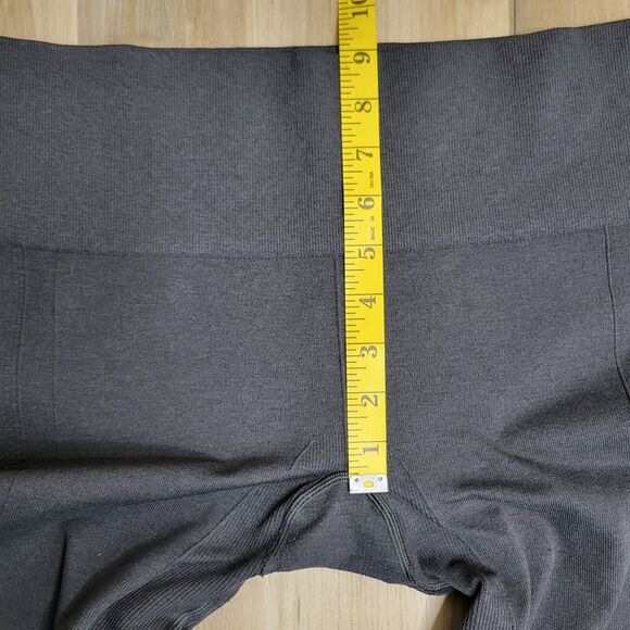 Lululemon Ebb to Street Leggings Size 8 Compression Pant Heathered Gray - Picture 6 of 10